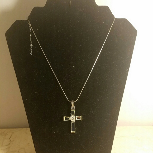 925 necklace with a cross pendant - Picture 1 of 7
